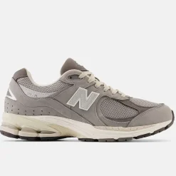 New Balance Sneakers<2002 V1 Womens