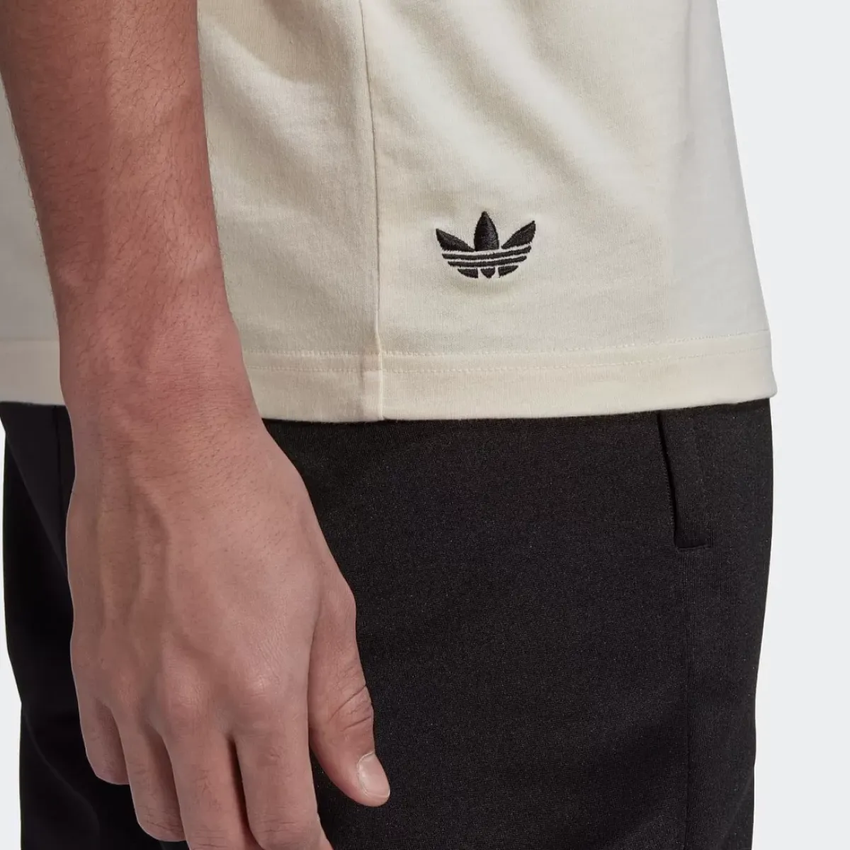 Adidas Originals Tees & Singlets<Adicolor Neuclassics Tee