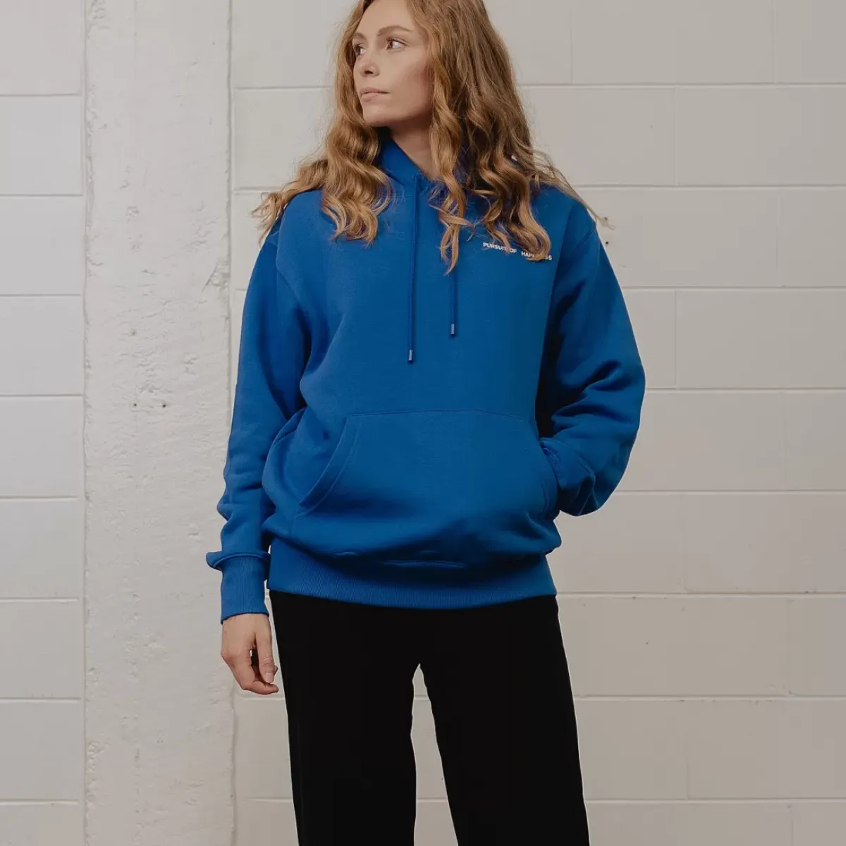 Pursuit of Happiness Hoodies & Crews<Classic Heavyweight Pullover Sky Unisex