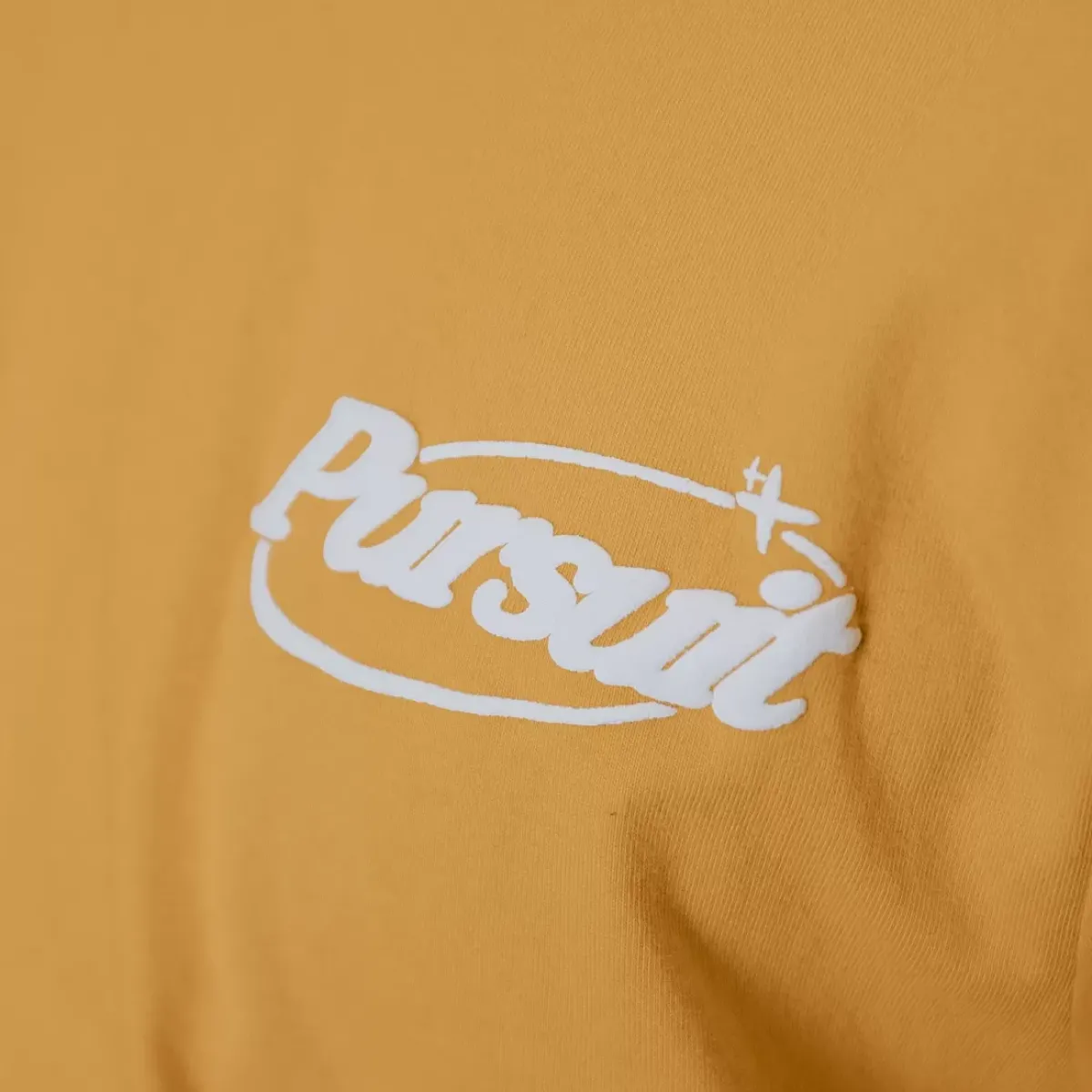 Pursuit of Happiness Tees & Singlets<Classic Track Pursuit Tee Gold Quote