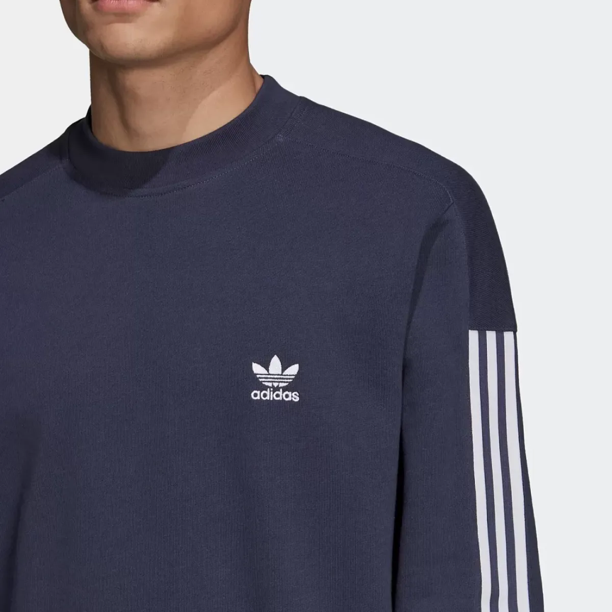 Adidas Originals Hoodies & Crews<Classics Lock-Up Crewneck Sweatshirt