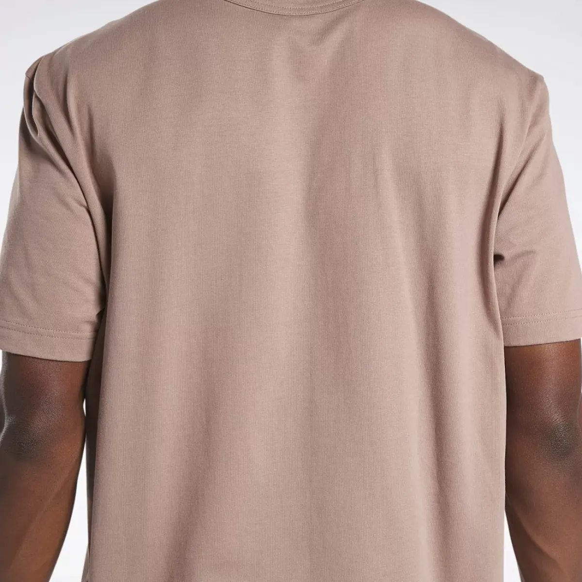 Reebok Tees & Singlets<Classics Small Vector T-Shirt