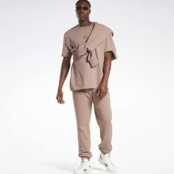 Reebok Tees & Singlets<Classics Small Vector T-Shirt