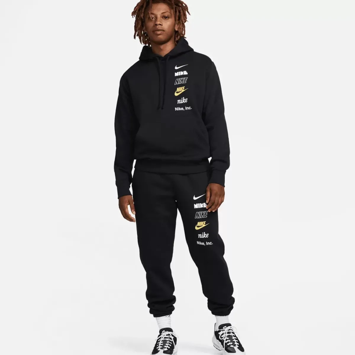 Nike Hoodies & Crews<Club Fleece Pullover Hoodie