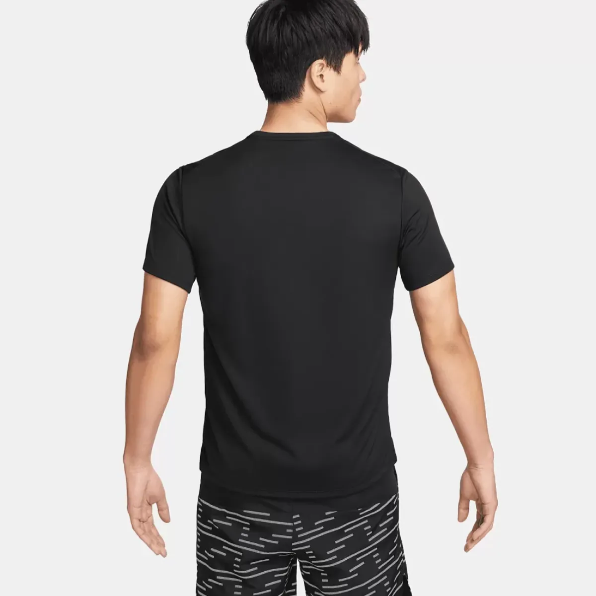Nike Tees & Singlets<Dri-Fit Run Division Miler Tee