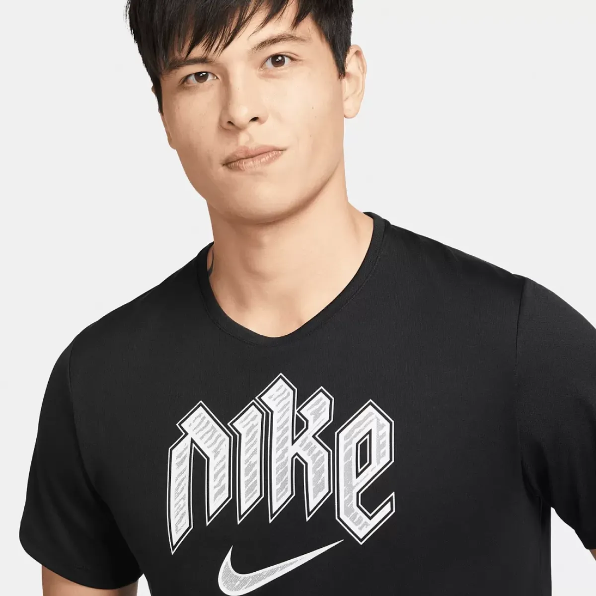 Nike Tees & Singlets<Dri-Fit Run Division Miler Tee