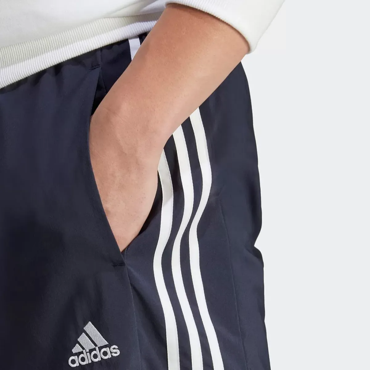 Adidas Shorts<Essentials Chelsea 3-Stripes Shorts