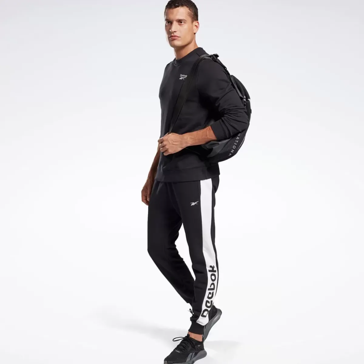Reebok Hoodies & Crews<Identity Crew Sweatshirt