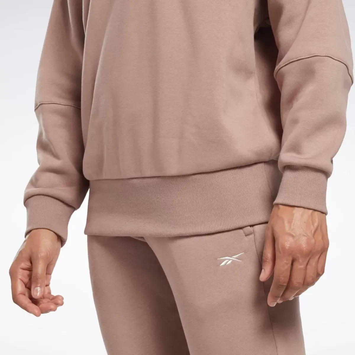 Reebok Hoodies & Crews<Lux Hoodie