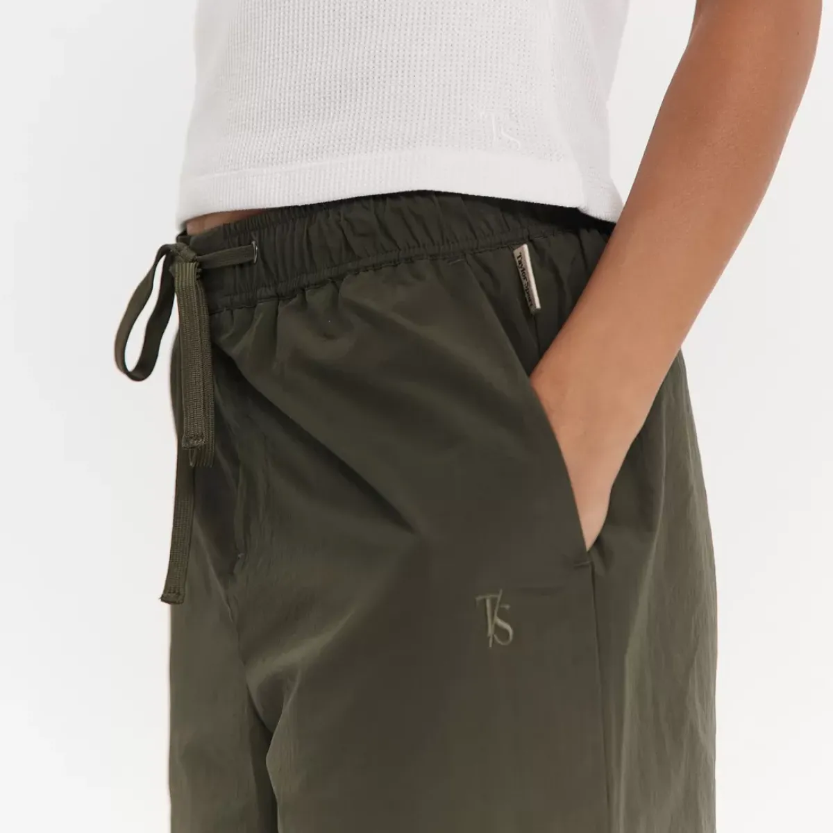 Taylor Sport Pants & Sweats<Off Duty Pant In Khaki