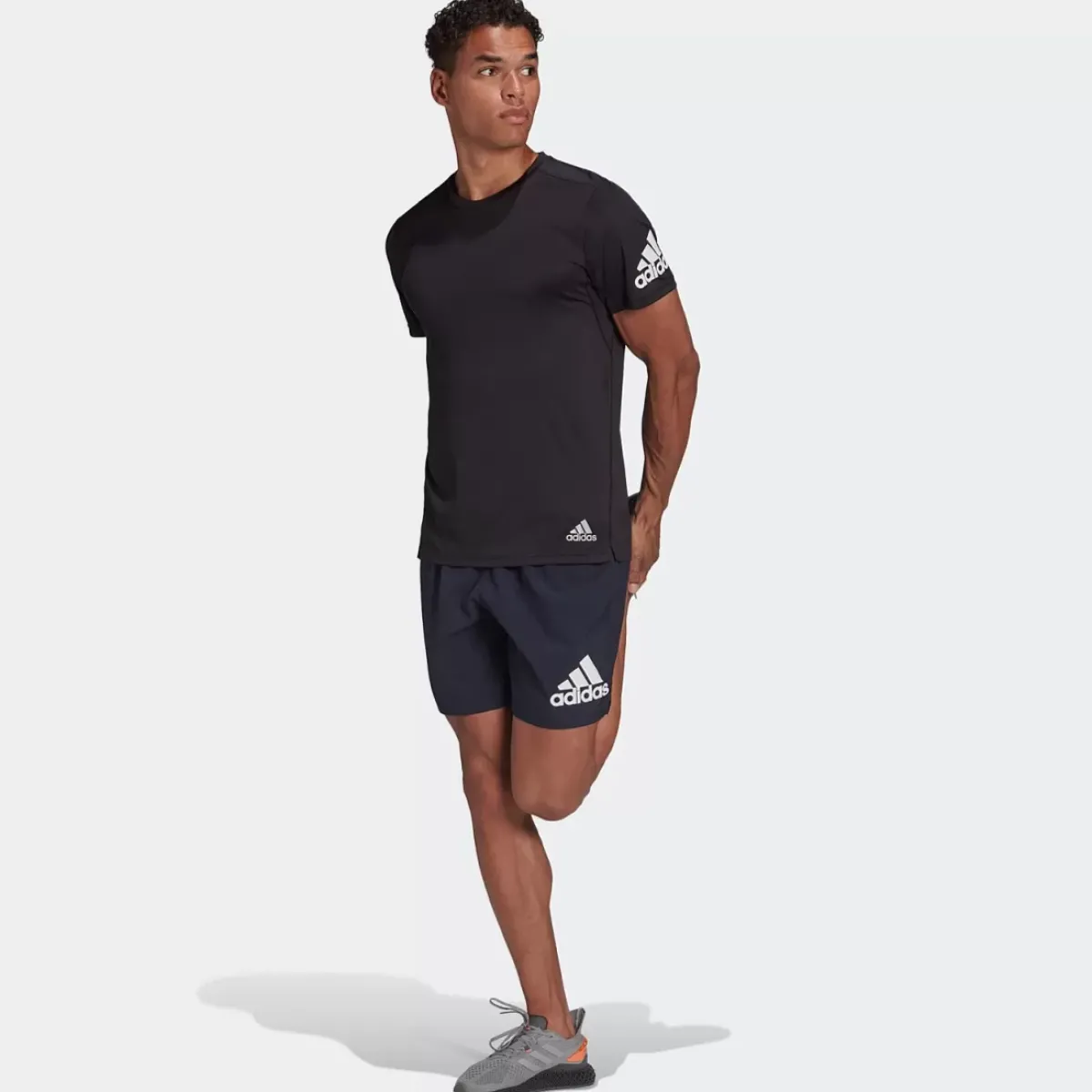 Adidas Tees & Singlets<Run It Tee