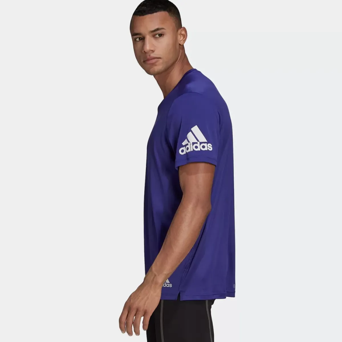 Adidas Tees & Singlets<Run It Tee