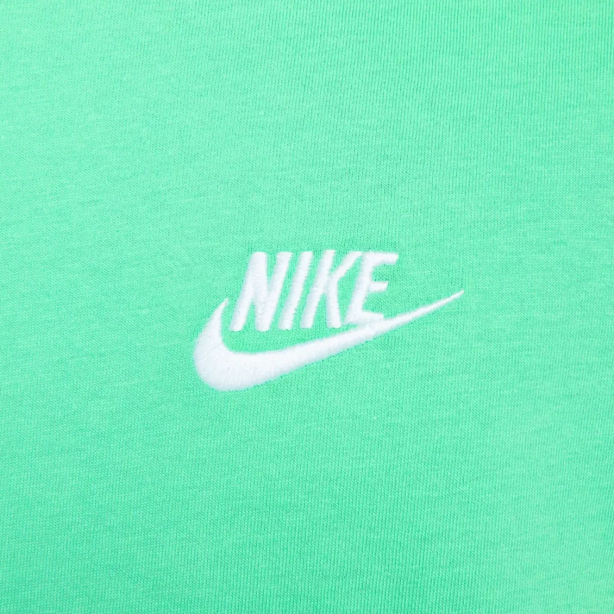 Nike Tees & Singlets<Sportswear Club Tee