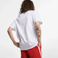 Nike Tees & Singlets<Sportswear Club T-Shirt