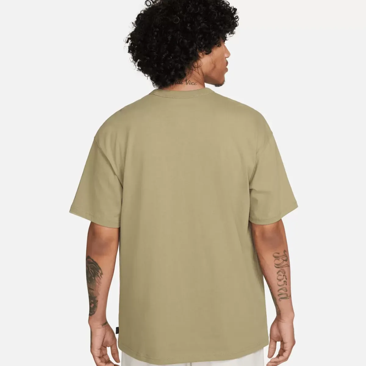 Nike Tees & Singlets<Sportswear Premium Essentials Tee