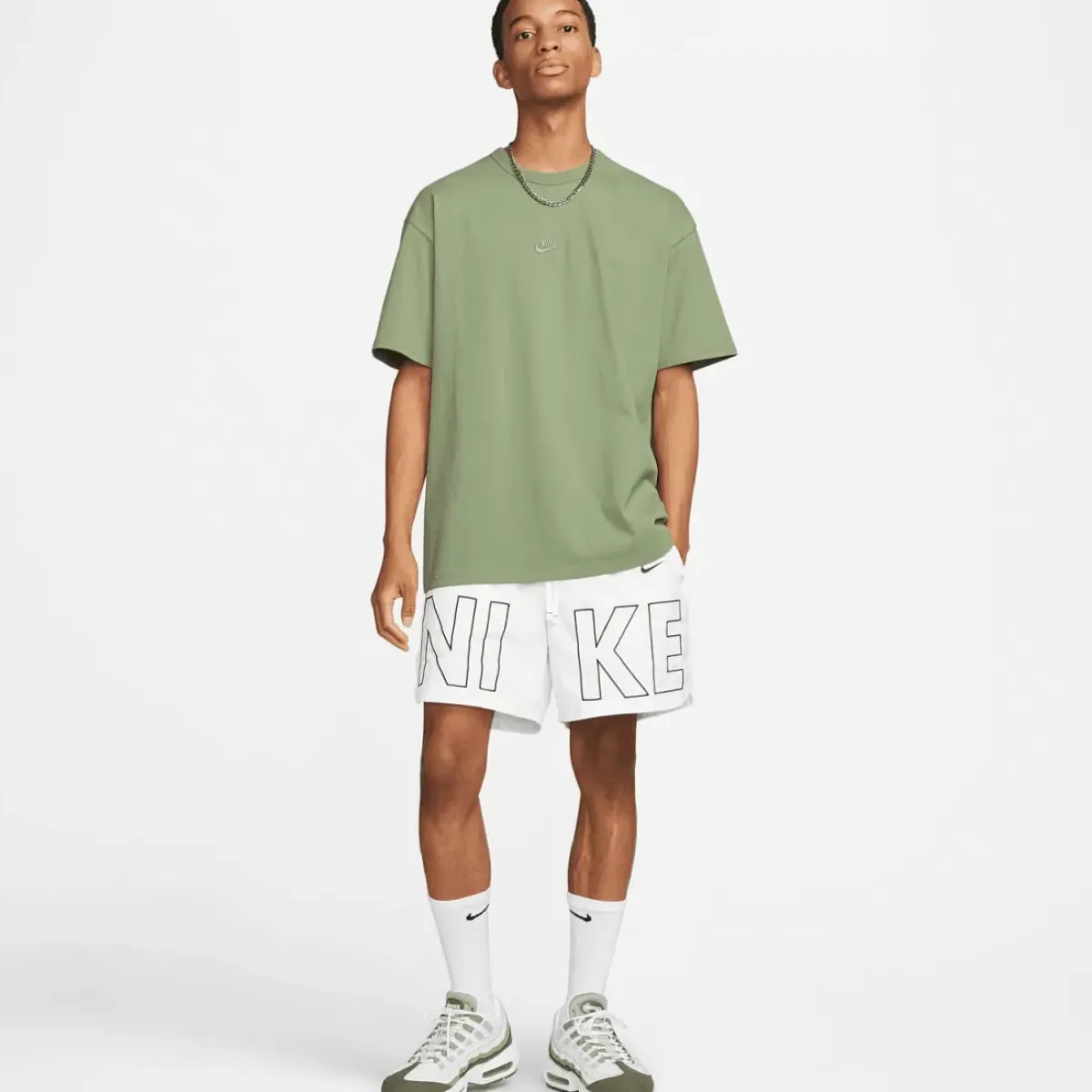 Nike Tees & Singlets<Sportswear Premium Essentials Tee