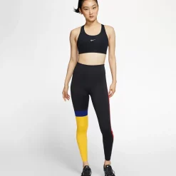 Nike Sports Bras<Swoosh Padded Bra