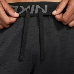 Nike Shorts<Yoga Dri-Fit Shorts